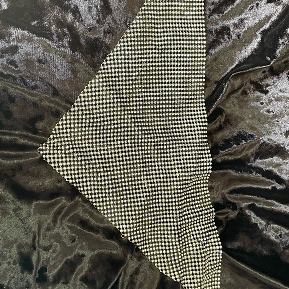 Natasha Rhinestone Mesh Bib Necklace - Picture 6 of 7